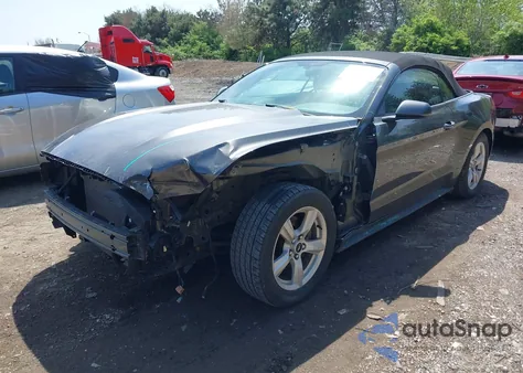 2015 Ford Mustang V6 z USA, uszkodzony, nr VIN 1FATP8EM8F5403003